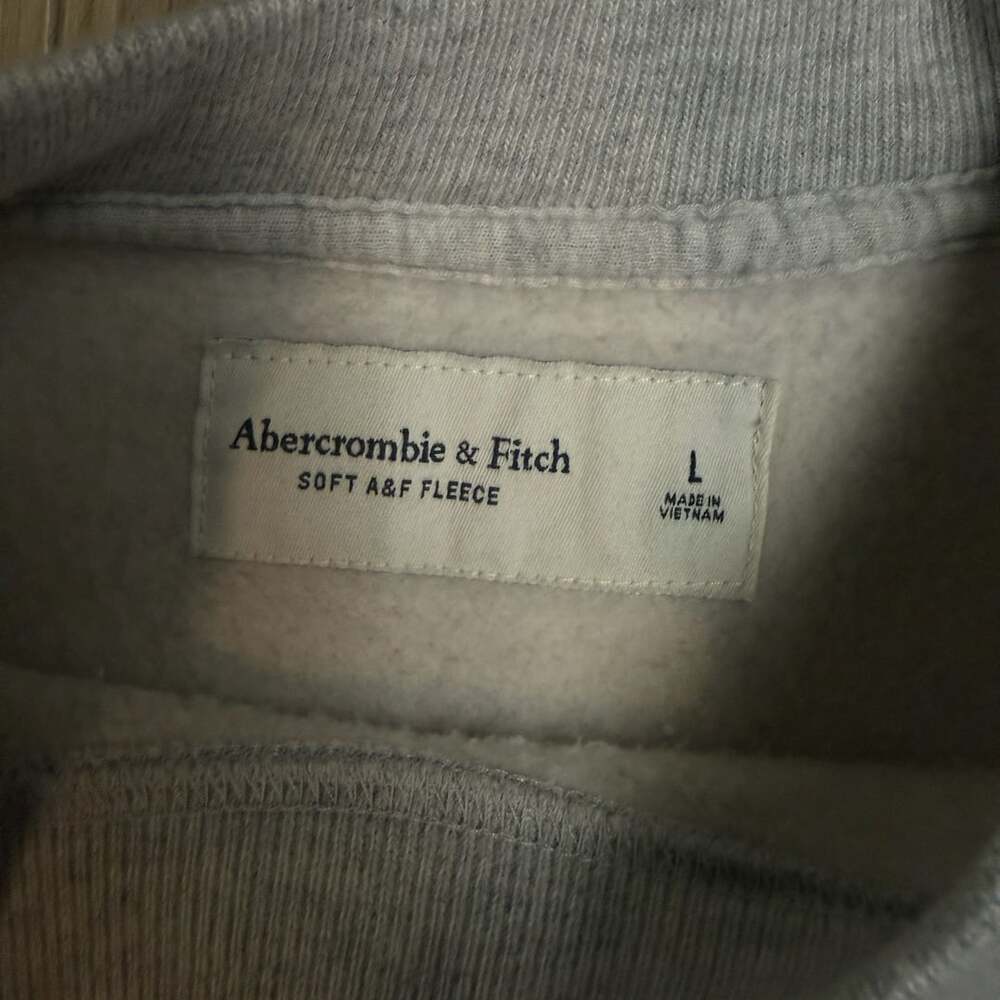 Abercrombie & Fitch Bear Lodge The Wild Up North Crewneck Sweatshirt Size L - Picture 2 of 2